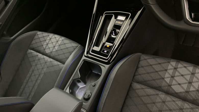 Volkswagen Golf 1.5 eTSI 150 Black Edition 5dr DSG Petrol Hatchback